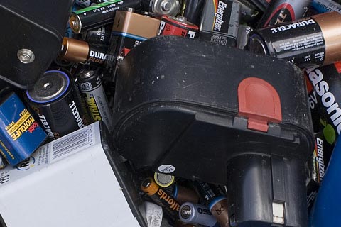 巴彦淖尔艾默森废旧电池回收|铅酸电池 回收